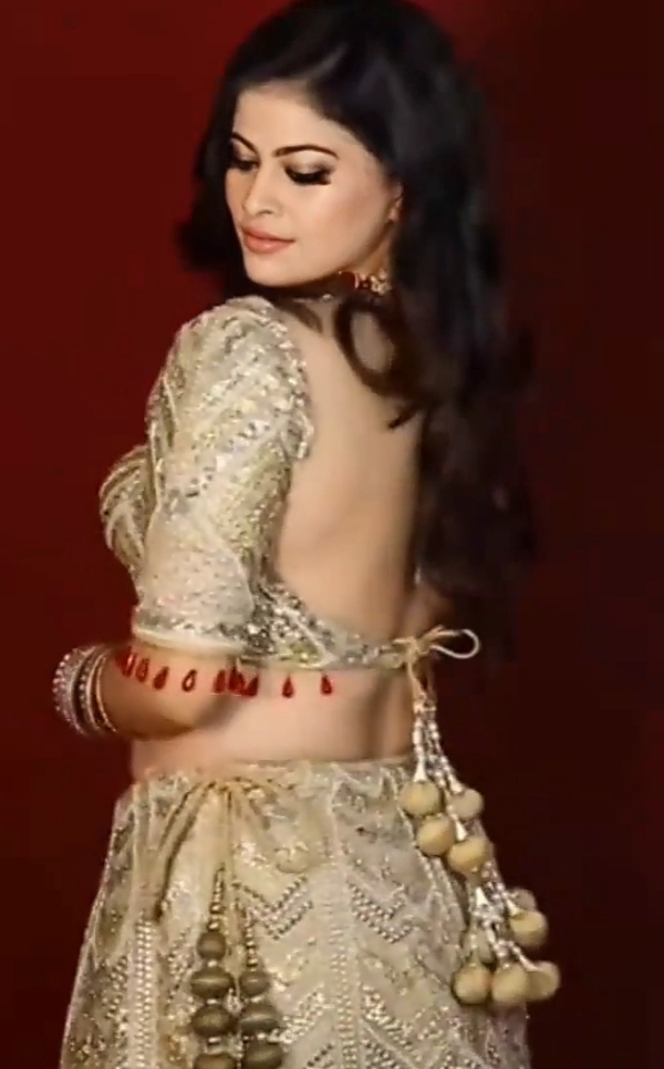 Housewife escorts in Indirapuram