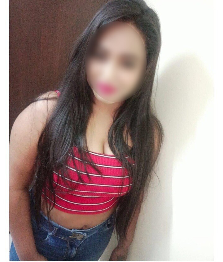 Escort service in Victoria Memorial